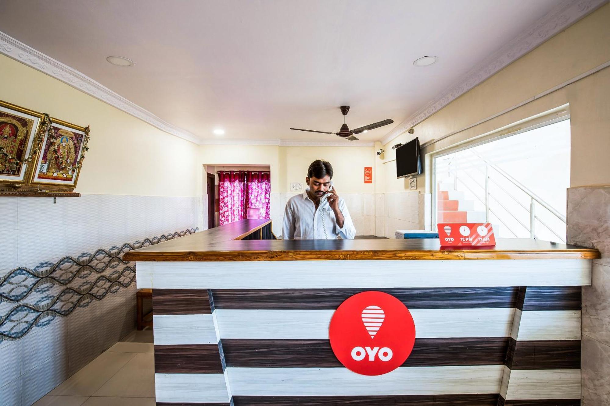 Oyo Hotel Crystal Warangal Exterior photo